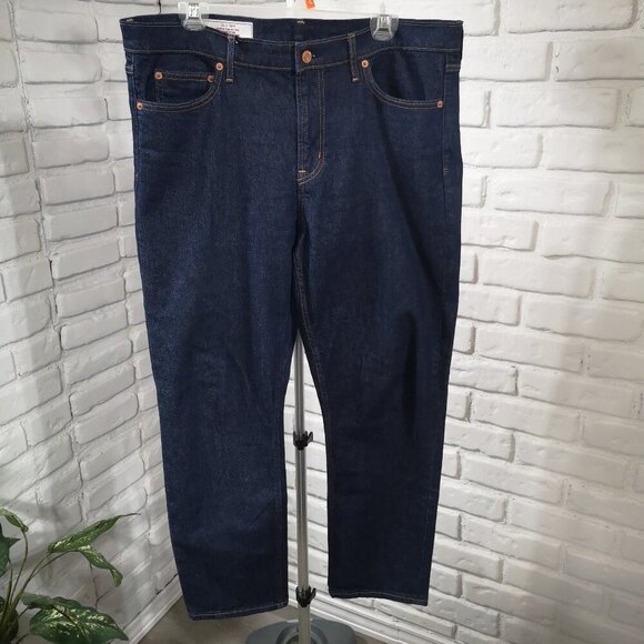 Gap Vintage Slim Mid Rise Ladies Size 33 / 16rs Dark Wash Blue Jeans - Picture 1 of 16